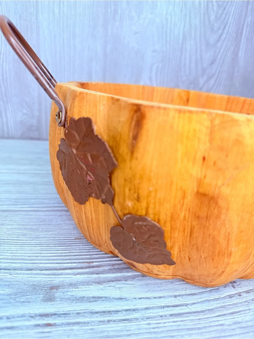 Pier 1 Wooden Pumpkin Bowl Basket Metal Handles Leaf Fall Design decoration